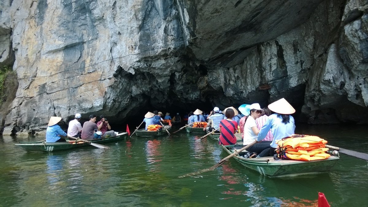 6 địa điểm du lịch Ninh Bình đẹp tựa chốn bồng lai - Du lịch Việt Nam - Chùa Bái Đính Du lịch Ninh Bình Đầm Vân Long địa điểm du lịch Ninh Bình Động Am Tiên Hang Múa Quần thể danh thắng Tràng An Tam Cốc – Bích Động 6 địa điểm du lịch Ninh Bình đẹp tựa chốn bồng lai - Du lịch Việt Nam - Chùa Bái Đính Du lịch Ninh Bình Đầm Vân Long địa điểm du lịch Ninh Bình Động Am Tiên Hang Múa Quần thể danh thắng Tràng An Tam Cốc – Bích Động