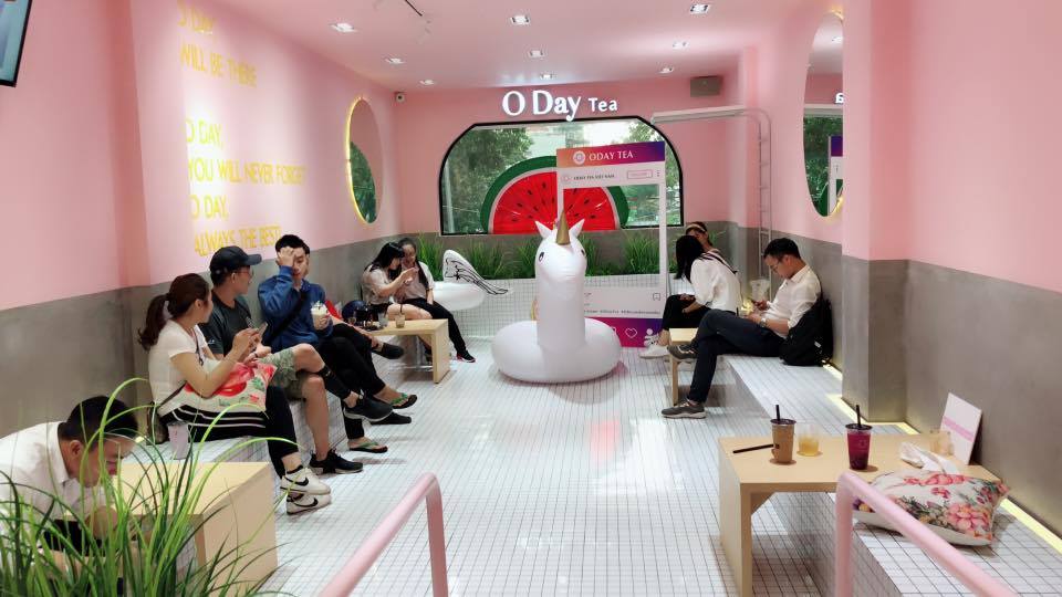 5 quán trà sữa màu hồng tại Sài Gòn đẹp như studio - Du lịch Việt Nam - Cupcake Sweet + Sour Mato House Oday Tea Vietnam PinkyDiamond Tea quán trà sữa quán trà sữa màu hồng quán trà sữa ở Sài Gòn R&B Pink 5 quán trà sữa màu hồng tại Sài Gòn đẹp như studio - Du lịch Việt Nam - Cupcake Sweet + Sour Mato House Oday Tea Vietnam PinkyDiamond Tea quán trà sữa quán trà sữa màu hồng quán trà sữa ở Sài Gòn R&B Pink
