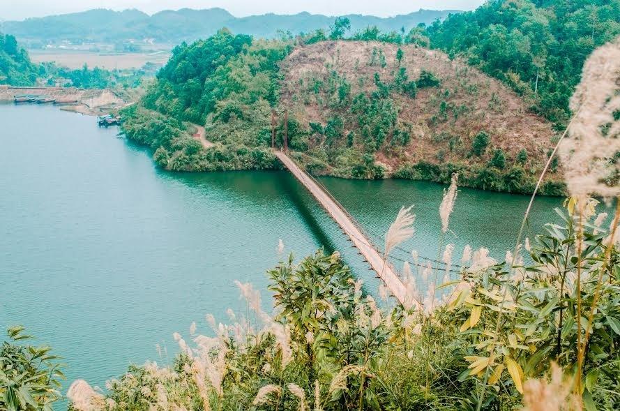 5 địa điểm du lịch Phú Thọ sở hữu khung cảnh hoang sơ và thơ mộng - Du lịch Việt Nam - Cầu đi bộ du lịch Phú Thọ Đầm Ao Châu địa điểm du lịch Phú Thọ Đồi chè Long Cốc Hồ Ly Vườn quốc gia Xuân Sơn 5 địa điểm du lịch Phú Thọ sở hữu khung cảnh hoang sơ và thơ mộng - Du lịch Việt Nam - Cầu đi bộ du lịch Phú Thọ Đầm Ao Châu địa điểm du lịch Phú Thọ Đồi chè Long Cốc Hồ Ly Vườn quốc gia Xuân Sơn