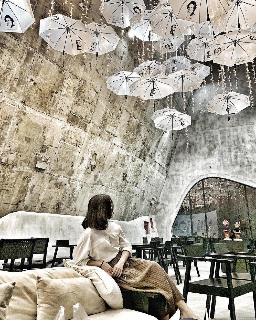 6 địa điểm du lịch Buôn Ma Thuột mới lạ và hấp dẫn - Du lịch Việt Nam - Bảo tàng Đăk Lăk Bảo tàng Thế giới Cà phê du lịch Buôn Ma Thuột địa điểm du lịch Buôn Ma Thuột Đường sách cà phê Khu du lịch Kotam Làng cà phê Trung Nguyên Thác Dray Sap Dray Nur 6 địa điểm du lịch Buôn Ma Thuột mới lạ và hấp dẫn - Du lịch Việt Nam - Bảo tàng Đăk Lăk Bảo tàng Thế giới Cà phê du lịch Buôn Ma Thuột địa điểm du lịch Buôn Ma Thuột Đường sách cà phê Khu du lịch Kotam Làng cà phê Trung Nguyên Thác Dray Sap Dray Nur