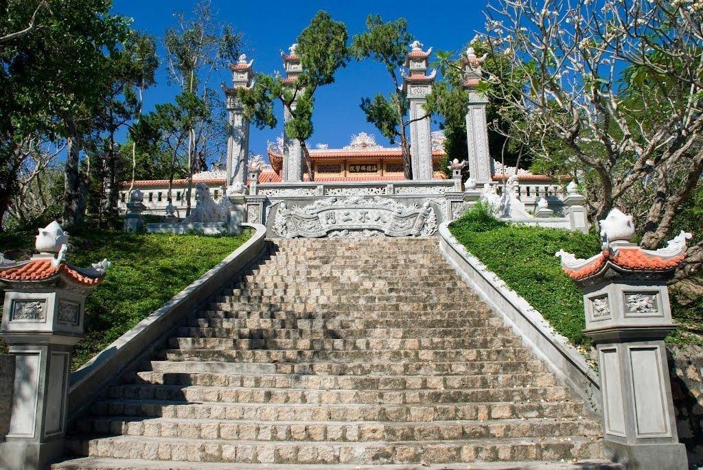 4 ngôi chùa nổi tiếng bậc nhất ở Nha Trang - Du lịch Việt Nam - chùa Hải Đức chùa Linh Phong chùa Long Sơn chùa Từ Tôn du lịch Nha Trang ngôi chùa nổi tiếng ở Nha Trang 4 ngôi chùa nổi tiếng bậc nhất ở Nha Trang - Du lịch Việt Nam - chùa Hải Đức chùa Linh Phong chùa Long Sơn chùa Từ Tôn du lịch Nha Trang ngôi chùa nổi tiếng ở Nha Trang
