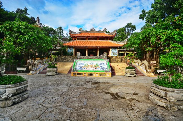 4 ngôi chùa nổi tiếng bậc nhất ở Nha Trang - Du lịch Việt Nam - chùa Hải Đức chùa Linh Phong chùa Long Sơn chùa Từ Tôn du lịch Nha Trang ngôi chùa nổi tiếng ở Nha Trang 4 ngôi chùa nổi tiếng bậc nhất ở Nha Trang - Du lịch Việt Nam - chùa Hải Đức chùa Linh Phong chùa Long Sơn chùa Từ Tôn du lịch Nha Trang ngôi chùa nổi tiếng ở Nha Trang