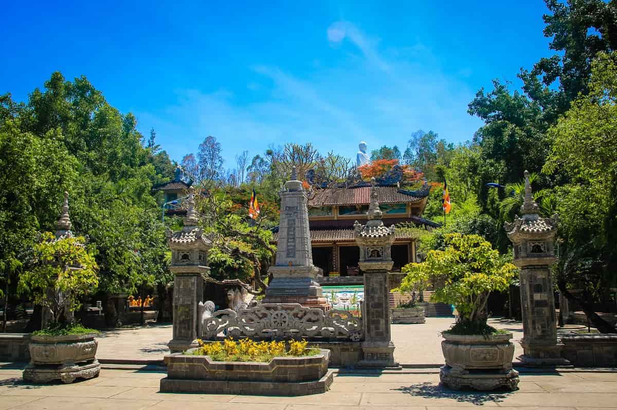 4 ngôi chùa nổi tiếng bậc nhất ở Nha Trang - Du lịch Việt Nam - chùa Hải Đức chùa Linh Phong chùa Long Sơn chùa Từ Tôn du lịch Nha Trang ngôi chùa nổi tiếng ở Nha Trang 4 ngôi chùa nổi tiếng bậc nhất ở Nha Trang - Du lịch Việt Nam - chùa Hải Đức chùa Linh Phong chùa Long Sơn chùa Từ Tôn du lịch Nha Trang ngôi chùa nổi tiếng ở Nha Trang