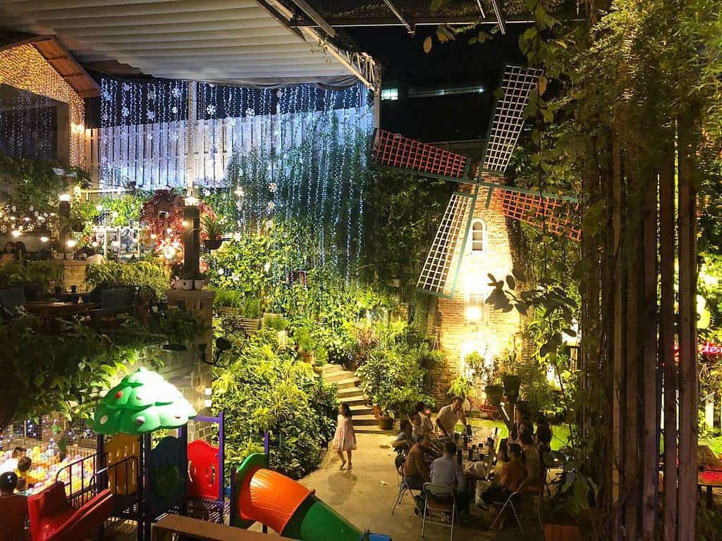 5 quán cà phê sân vườn ở Sài Gòn giúp tránh nóng ngày hè - Du lịch Việt Nam - City Garden Cafe Du Miên Garden Cafe Family Gardens Cafe Miền Thảo Mộc Oasis Cafe quán cà phê ở Sài Gòn quán cà phê sân vườn ở Sài Gòn 5 quán cà phê sân vườn ở Sài Gòn giúp tránh nóng ngày hè - Du lịch Việt Nam - City Garden Cafe Du Miên Garden Cafe Family Gardens Cafe Miền Thảo Mộc Oasis Cafe quán cà phê ở Sài Gòn quán cà phê sân vườn ở Sài Gòn