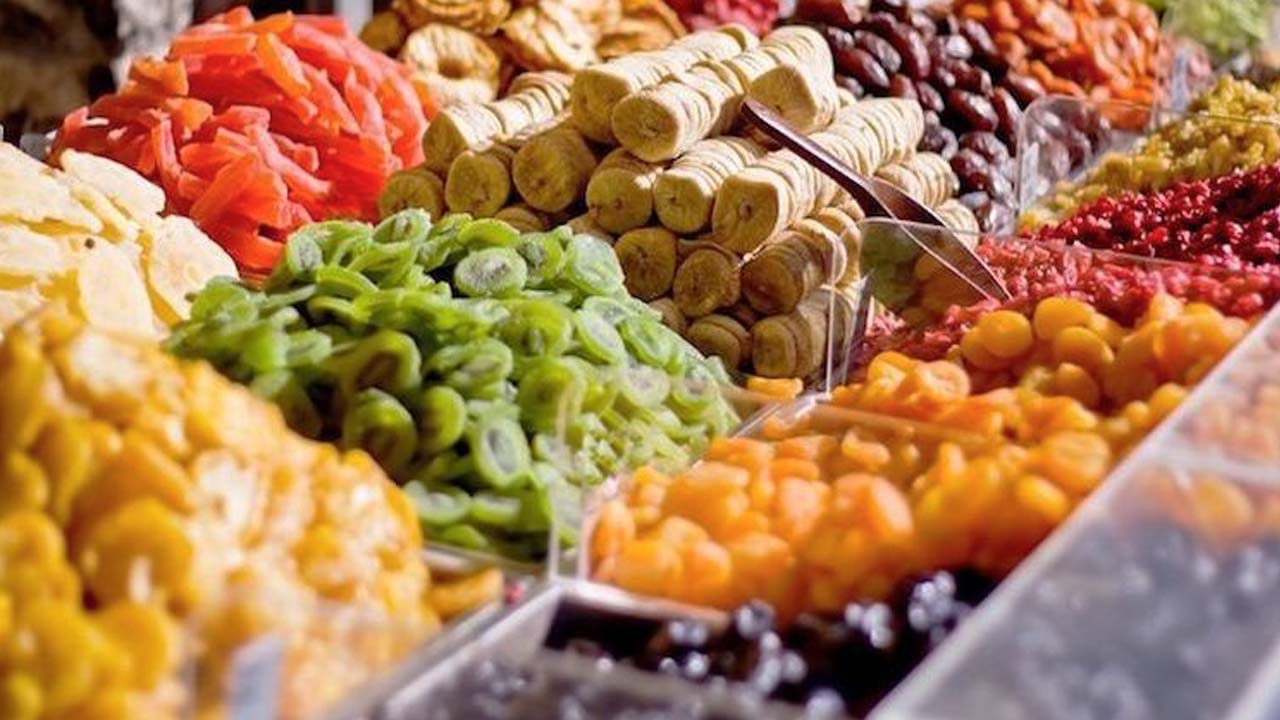 6 món quà lưu niệm ở Đà Lạt ý nghĩa cho người thân - Du lịch Việt Nam - dâu tây Đồ len Hoa khô món quà lưu niệm ở Đà Lạt Mứt rượu vang Trà Atiso 6 món quà lưu niệm ở Đà Lạt ý nghĩa cho người thân - Du lịch Việt Nam - dâu tây Đồ len Hoa khô món quà lưu niệm ở Đà Lạt Mứt rượu vang Trà Atiso