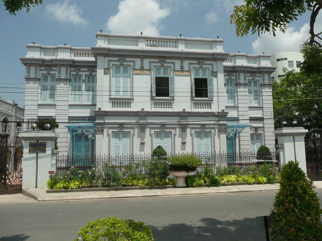 5 ngôi nhà cổ ở miền Tây sở hữu vẻ đẹp độc đáo và xưa cũ - Du lịch Việt Nam - ngôi nhà cổ ở miền Tây Nhà cổ Bình Thủy Nhà cổ Huỳnh Phủ Nhà cổ Huỳnh Thủy Lê Nhà cổ trăm cột Trần Văn Hoa Nhà công tử Bạc Liêu 5 ngôi nhà cổ ở miền Tây sở hữu vẻ đẹp độc đáo và xưa cũ - Du lịch Việt Nam - ngôi nhà cổ ở miền Tây Nhà cổ Bình Thủy Nhà cổ Huỳnh Phủ Nhà cổ Huỳnh Thủy Lê Nhà cổ trăm cột Trần Văn Hoa Nhà công tử Bạc Liêu